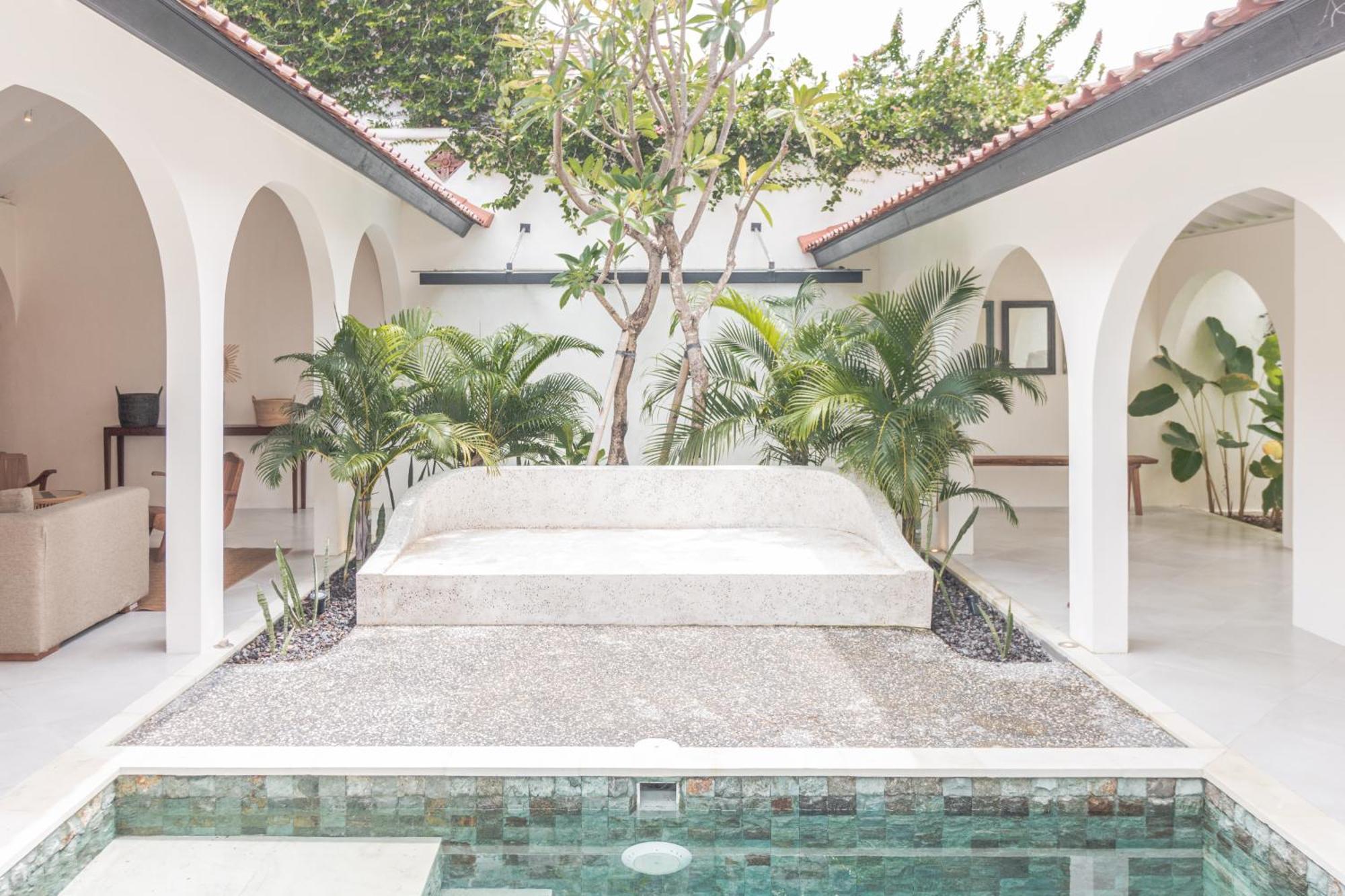 Happy Together By Kresna Hospitality Seminyak  Exterior photo