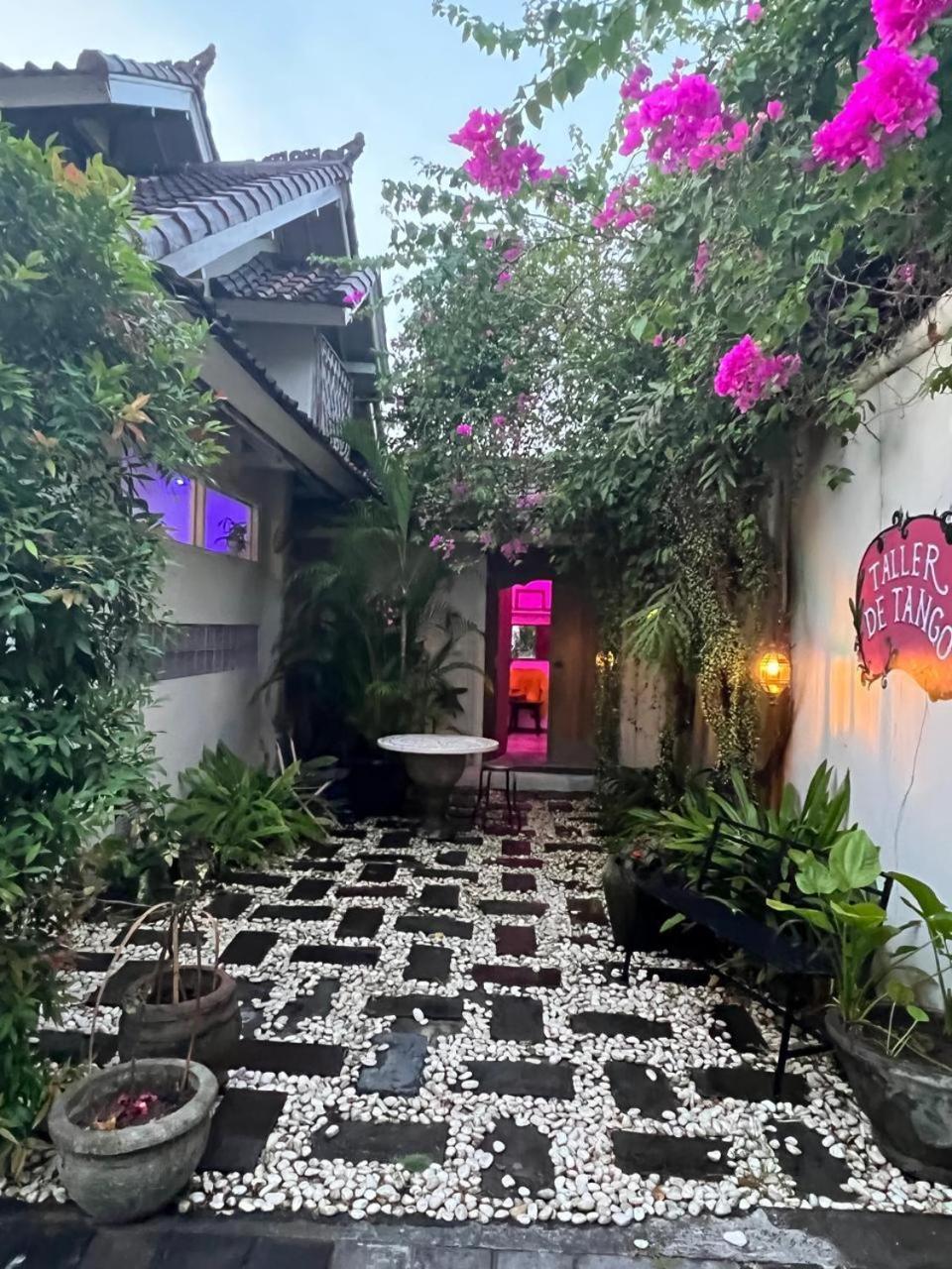 Happy Together By Kresna Hospitality Seminyak  Exterior photo